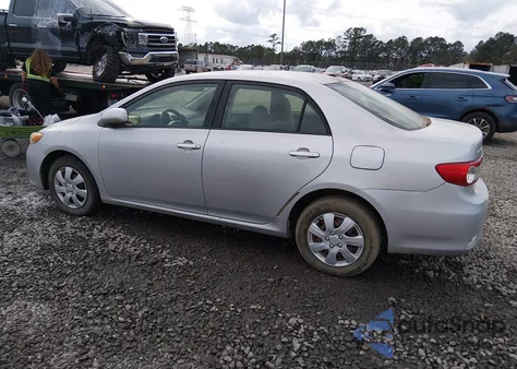 2011 Toyota Corolla Le z USA, uszkodzony, nr VIN JTDBU4EE3B9129261